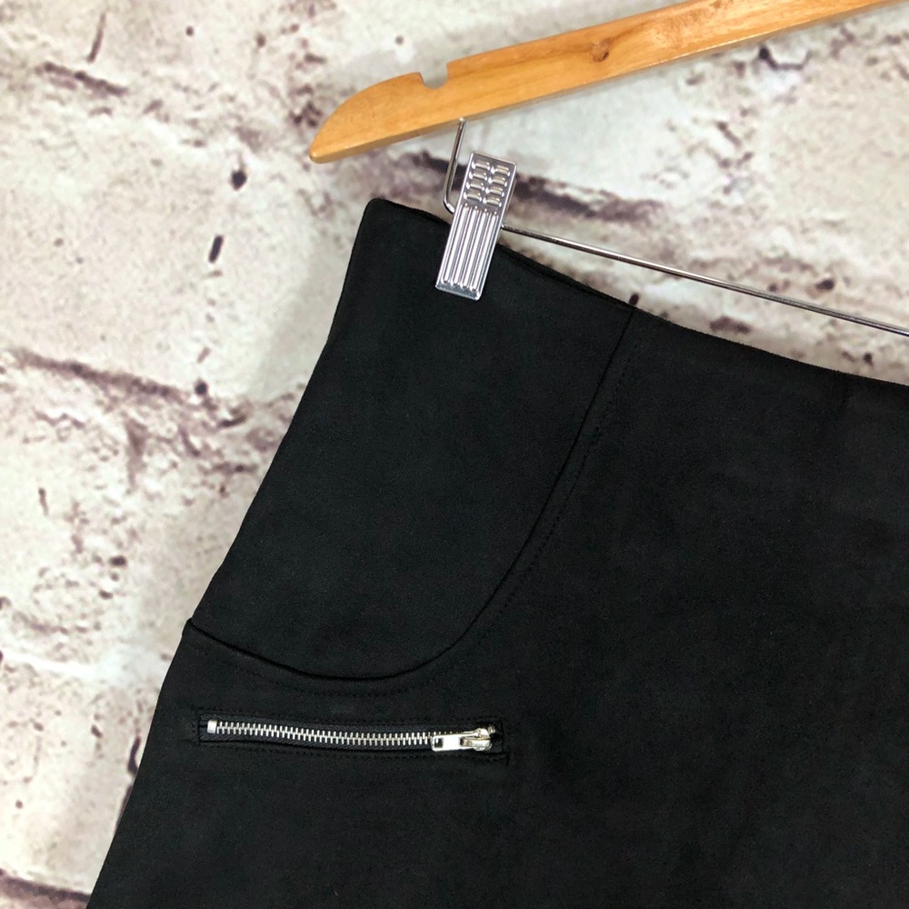 Hot! 🔥High-Rise Microsuede Black Mini Skirt - Picture 7 of 8
